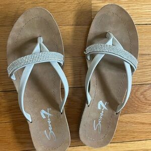 Size 8 woman’s sandals
